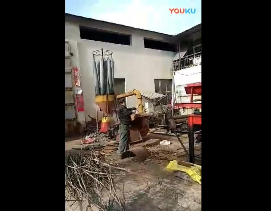 鋸末機工作現場